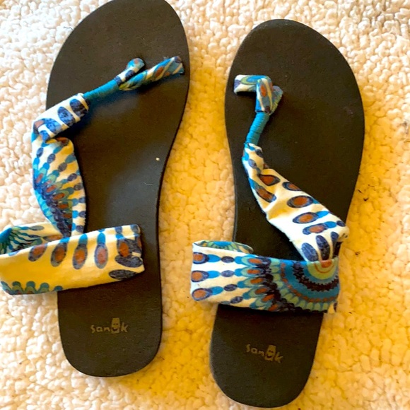 Sanuk Shoes - 🦋Sanuk Sling Back Yoga Sandals🦋